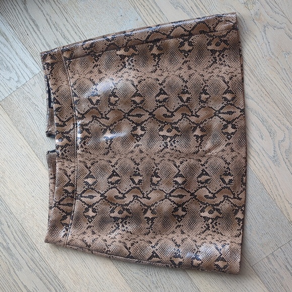 Faux Snake Skin Mini Skirt - Picture 1 of 5